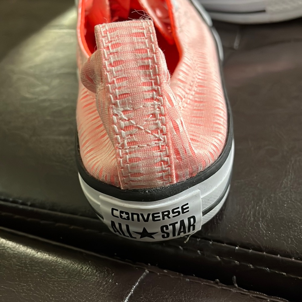 Converse - Picture 3 of 4